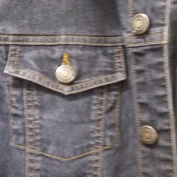 Smart Set- Blue jean jacket with buttons - Picture 2 of 5